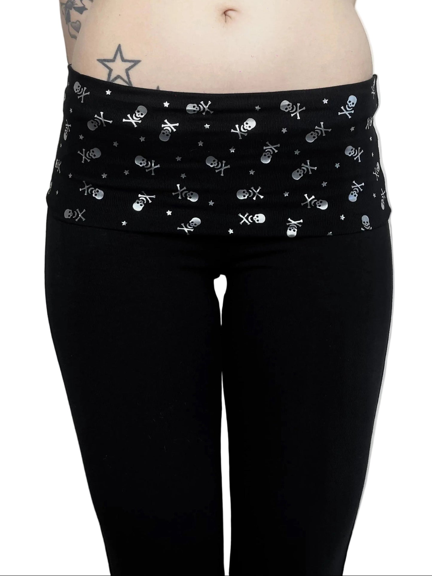 Black Fold Over Silver Skull Yoga Pants