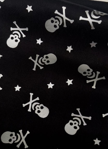 Black Fold Over Silver Skull Yoga Pants